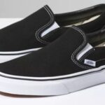 【バンズ（VANS）黒 スリッポン レビュー】独特のサイズ感・履き心地・特徴を解説！【シンプルさが売りの定番モデル】